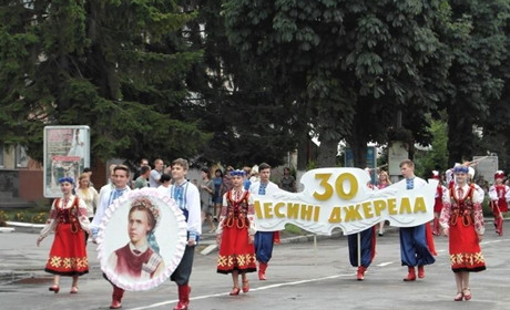 "Тартак", перфоманс та Свято поліської вишиванки: програма "Лесиних джерел – 2019" (оновлюється)