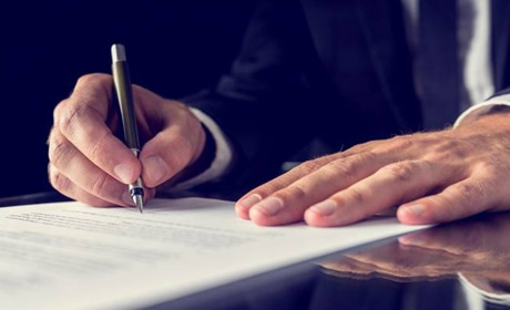 Президент звільнив голову Старокостянтинівської РДА