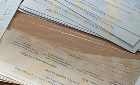 На дільниці у школі №6 знайшли відрізані порожні контрольні талони