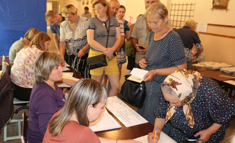 Є остаточні результати голосування по округу: як розподілились місця