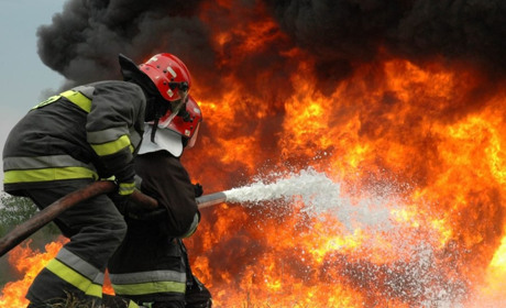 Новоградські вогнеборці під час одного виїзду загасили одразу дві пожежі