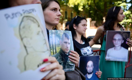 Око виймали, свердлили груди, підвішували: в СБУ оприлюднили свідчення 500 звільнених з ОРДЛ