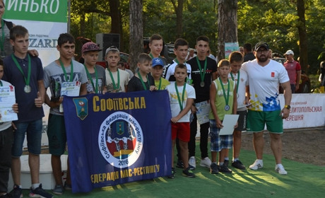 Мас-рестлери з Нижніх Торгаїв стали бронзовими призерами Всеукраїнського юнацького турніру