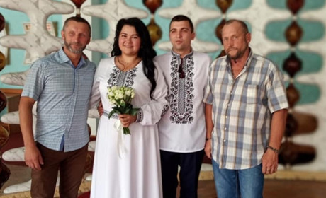 У Калуші  на церемонію одруження учасниці бойових дій завітали побратими