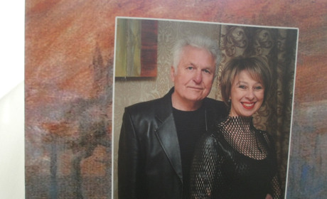 Покровчани отримали в подарунок нову книгу від свого земляка-поета