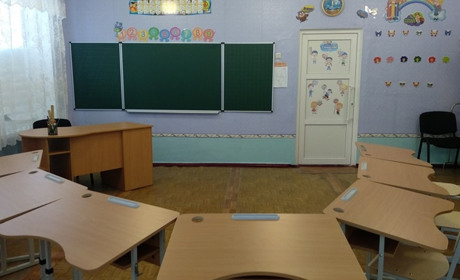 Освітні заклади Волноваського району отримали нові меблі та різноманітне приладдя 
