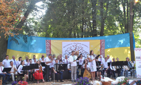 25 серпня у Лужанах відбудеться регіональний фестиваль "Заспівай, родино"