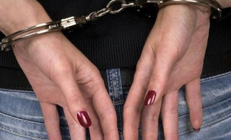 Калушанка поцупила у знайомого, з яким випивала, мобілку та дев’ять тисяч гривень
