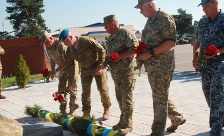 “Гаряча лінія” Lifeline Ukraine: психологічна допомога для ветеранів