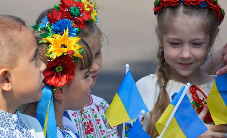 Під синьо-жовтим прапором: яскравий фоторепортаж із Дня Прапора і Дня Незалежності у Гадячі
