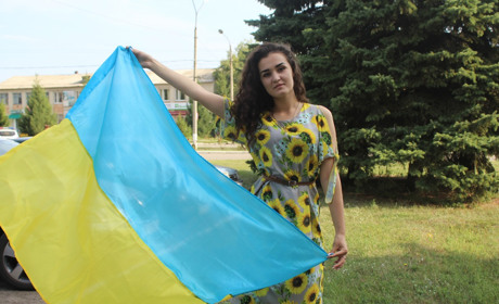 Троїчани влаштували святкову ходу на День Прапора України