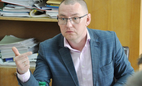 Голова Житомирської ОДА попросив звільнитися чиновника, який курує ремонт доріг у Новограді
