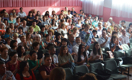 Гадяцькі освітяни говорили про нову українську школу і підбивали підсумки навчального року