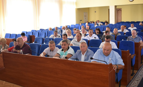 Ремонт басейну в технікумі та 700 тисяч "Шляхрембуду": які зміни до бюджету прийняли депутати 