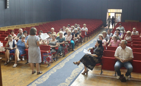 Голови ОСББ вирішували, як буде проводитись програма 60х40 в Добропіллі 