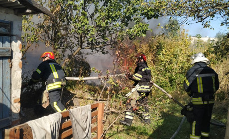 У Сватовому і Нижній Дуванці в один день сталися пожежі