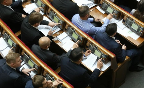 Закон про імпічмент президенту України прийняли: як голосував Олександр Лукашев від Троїцького