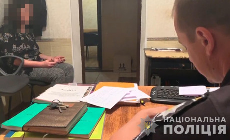 У Біляївці 37-річна жінка вбила матір кувалдою та втікла до Теплодару. Її вже затримали