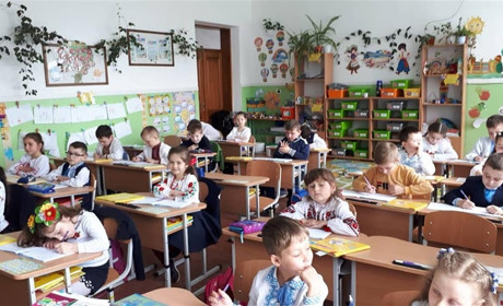 Очільник освіти  Верхнянської ОТГ: "Наші школи і садки доброзичливі до дітей і прозорі для громади" 