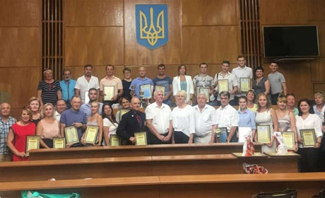 Измаил вручил награды физкультурникам в канун их праздника