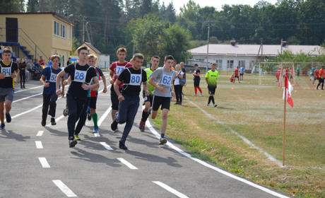 На Сватівщині у День фізкультури і спорту у спартакіаді змагалися понад 100 спортсменів: Як це було