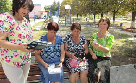 Як стати блогером дізналися відвідувачі троїцької бібліотеки