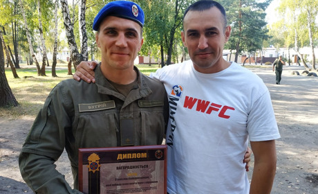 Уродженець Білопільщини Станіслав Бугрій став першим в історії Сумщини власником берета з відзнакою