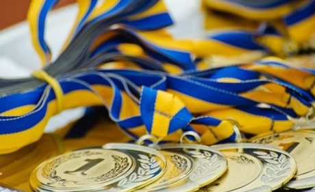 Призначено щомісячні стипендії для талановитих школярів 