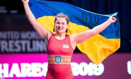 Торетчанка Алина Бережная стала вице-чемпионкой мира по борьбе