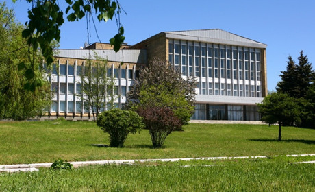 Яким ти бачиш оновлений Палац Культури "Україна"? Віддай свій голос за один з проектів