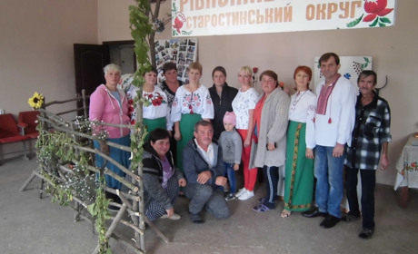 У Рівнопіллі на святі до Дня села поєднались різні покоління