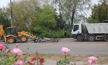 В Торецке начался ремонт улицы Центральной