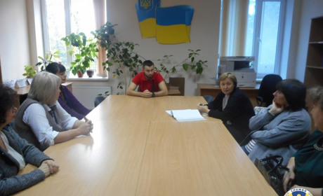 На Кіцманщині троє безробітних стануть підприємцями: відкривають магазин, автосервіс і перукарню