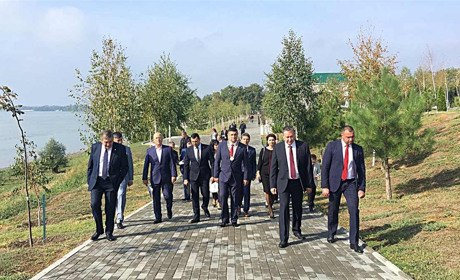 В Измаиле открыли мемориальную доску на памятнике героям (видео)