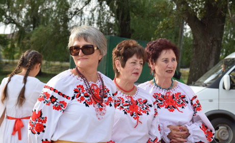 Як троїчани відзначають День людей похилого віку