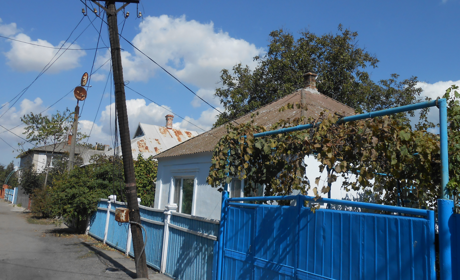 Фото дня. В переулке Гагарина заметили падающий столб