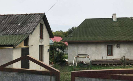 Подробиці трагедії на Кіцманщині: дівчинка не ходила в школу з 25 вересня,  сина вбитої розшукують