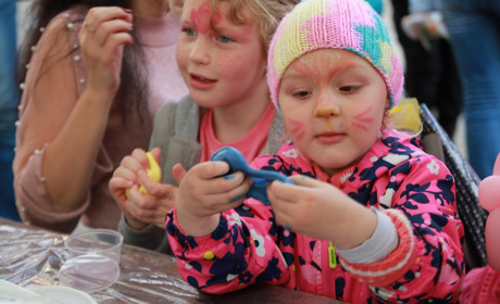 Фестиваль "З країни в Україну" у Торецьку: фоторепортаж з місця подій