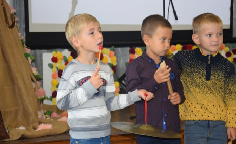 Ансамбль шумових інструментів стає все відомішим в Троїцькому