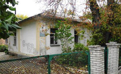 Колишнє аварійне приміщення соцзабезу ще не зноситимуть