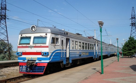 Два дня электропоезд «Днепр-Геническ-Днепр» не будет доезжать до Геническа