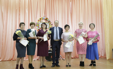 Як у Новицькій ОТГ відзначили працю освітян