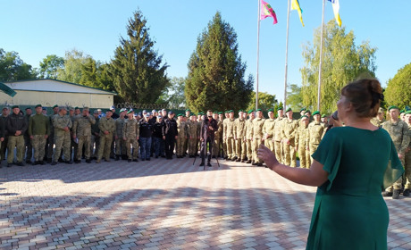 Песни и эмоции - военным: в Измаильском погранотряде прошел концерт ко Дню защитника Украины (видео)
