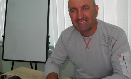 "Найбільше диво від Богородиці – це мої діти". Олександр Михняк допомагає паломникам із Переяслава