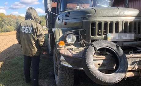 Посадовці «Чернівецького держлісгоспу» реалізовували «наліво» деревину на мільйони гривен