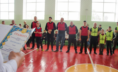 Учасники АТО з Павлівки змагалися у спортивній шкільній естафеті