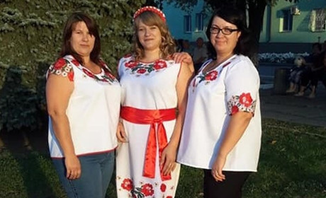 Вишиванки з Курахового вдягають у Прибалтиці та Ізраїлі