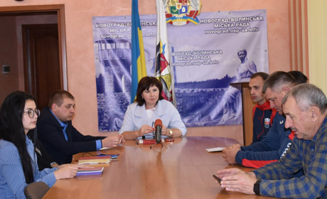 Пресконференція із чемпіонами – футбольною командою "Звягель"