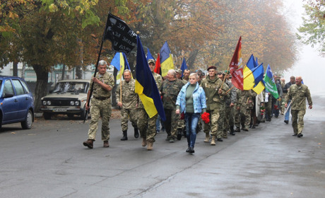 Урочиста хода, спільний молебень та наваристий куліш: у Гуляйполі відзначили День захисника України