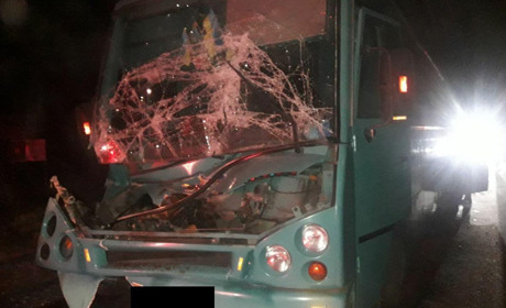 Зім'яло автобус і дві автівки: в аварії постражала сарненка